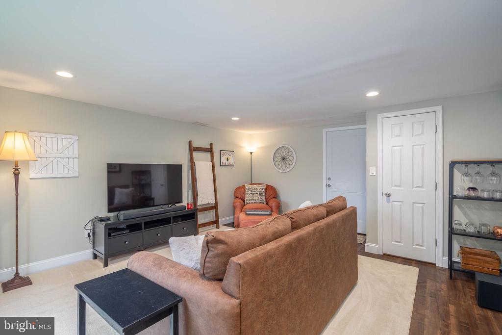 328 Ruscombe Ave