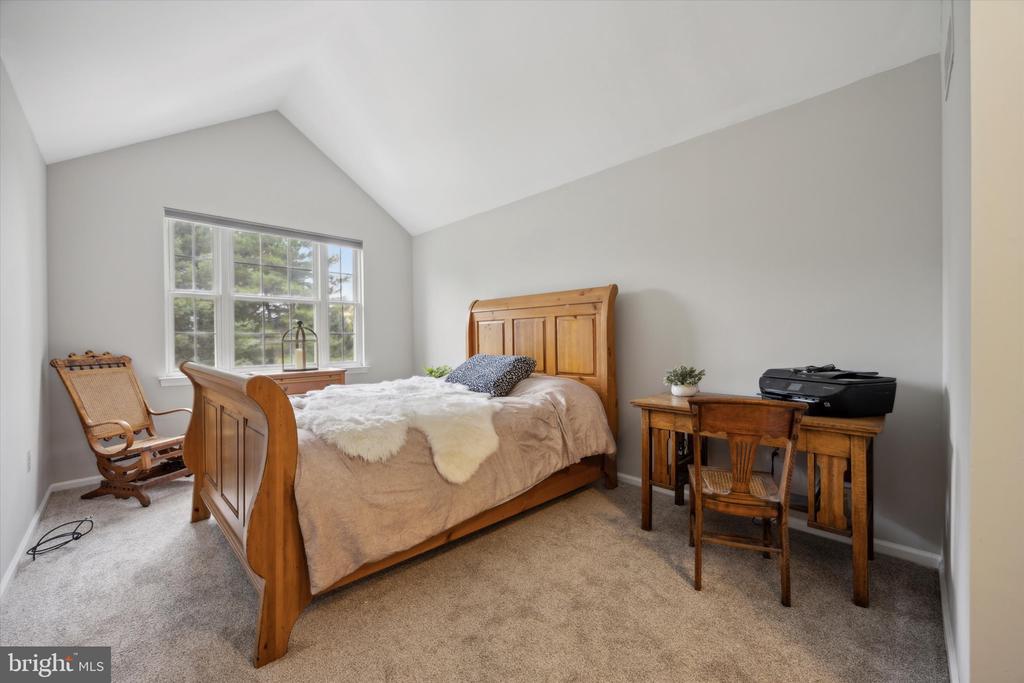 6002 Windsong Ct