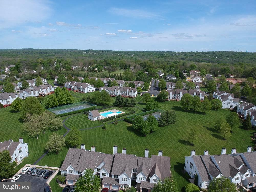 6002 Windsong Ct