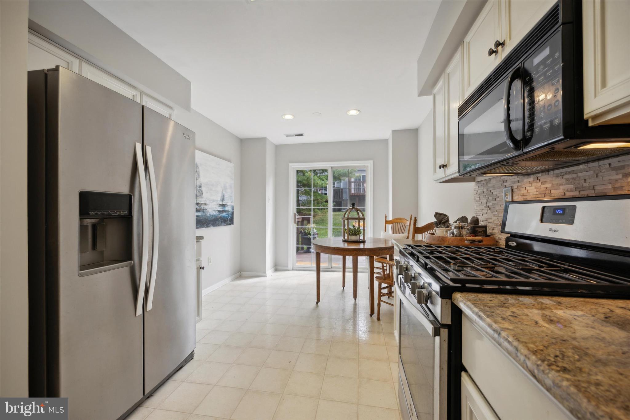 6002 Windsong Ct