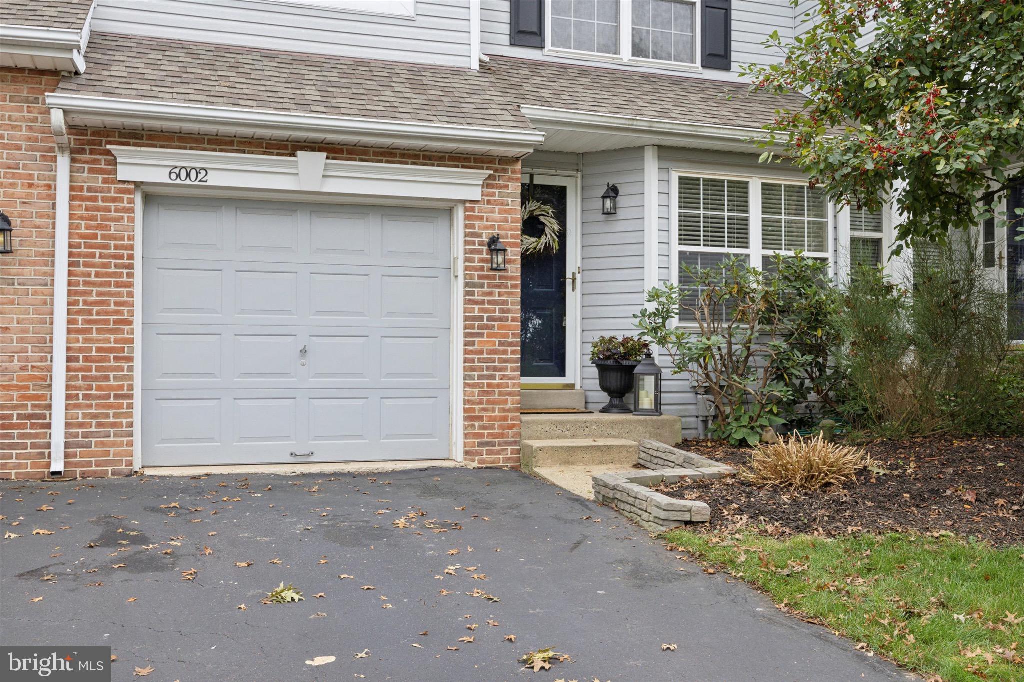 6002 Windsong Ct
