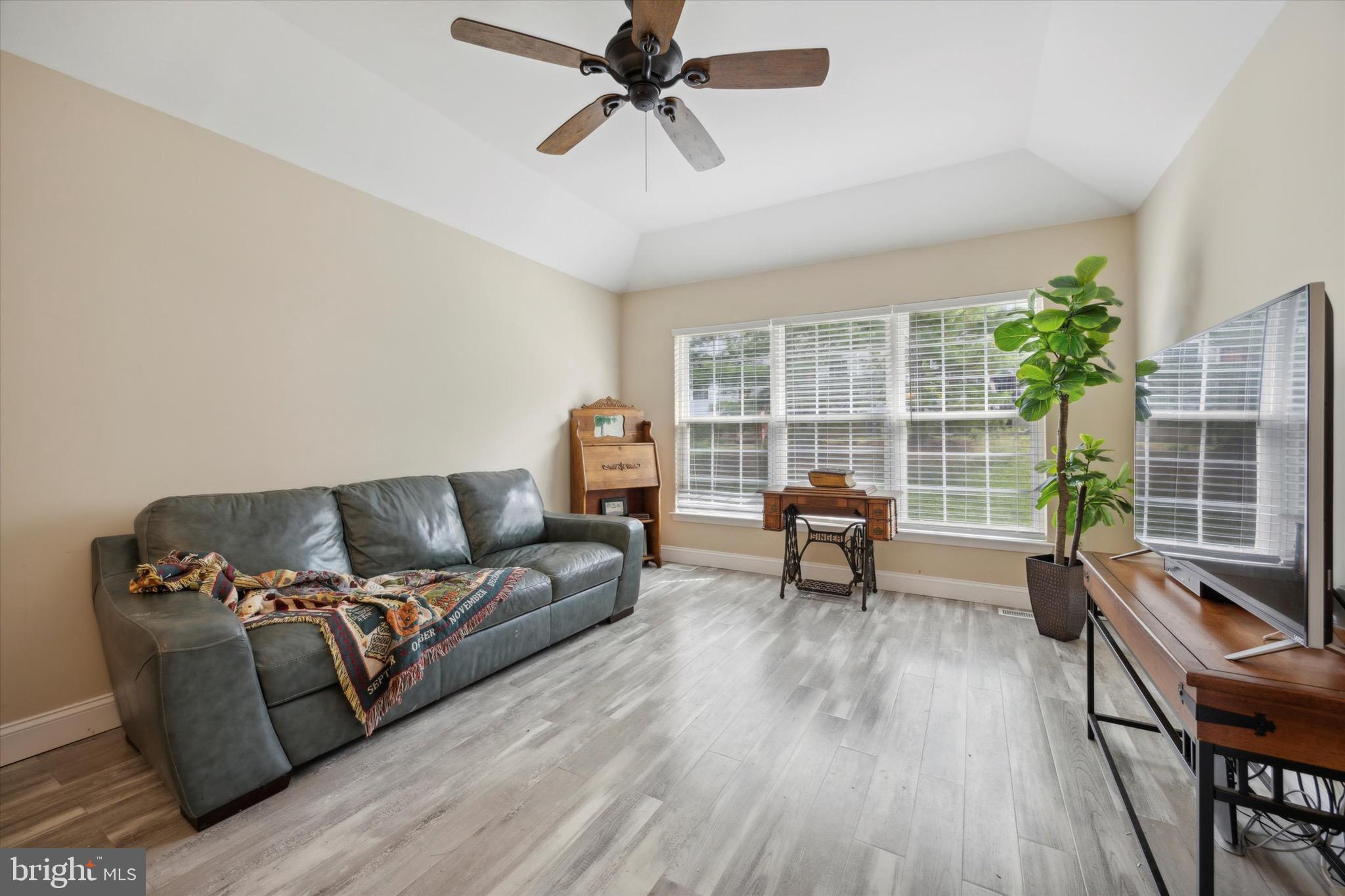 6002 Windsong Ct