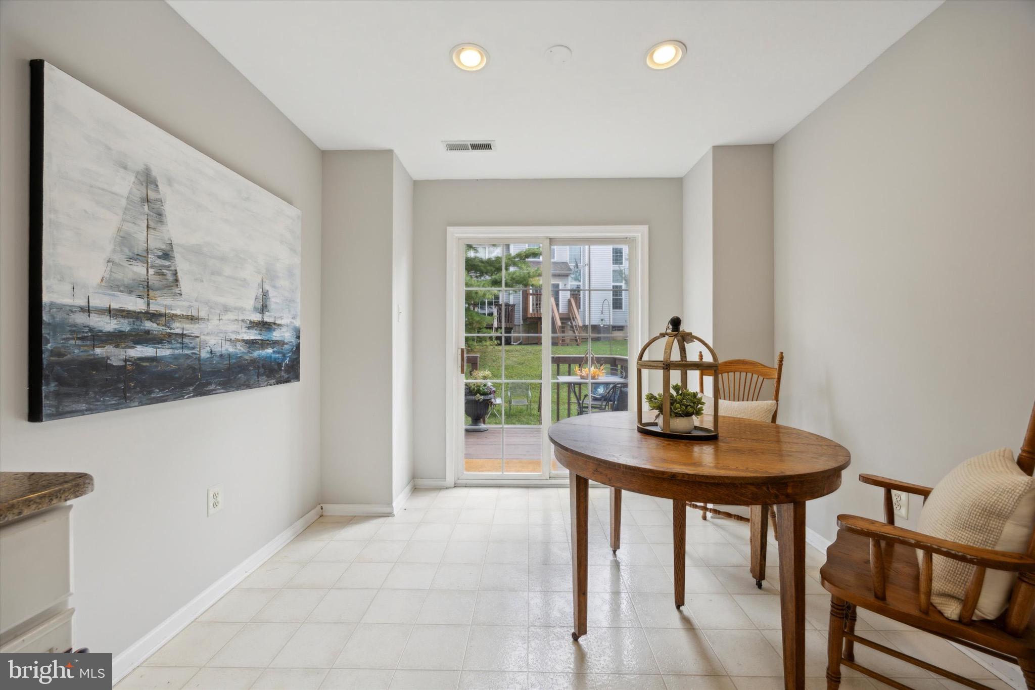 6002 Windsong Ct
