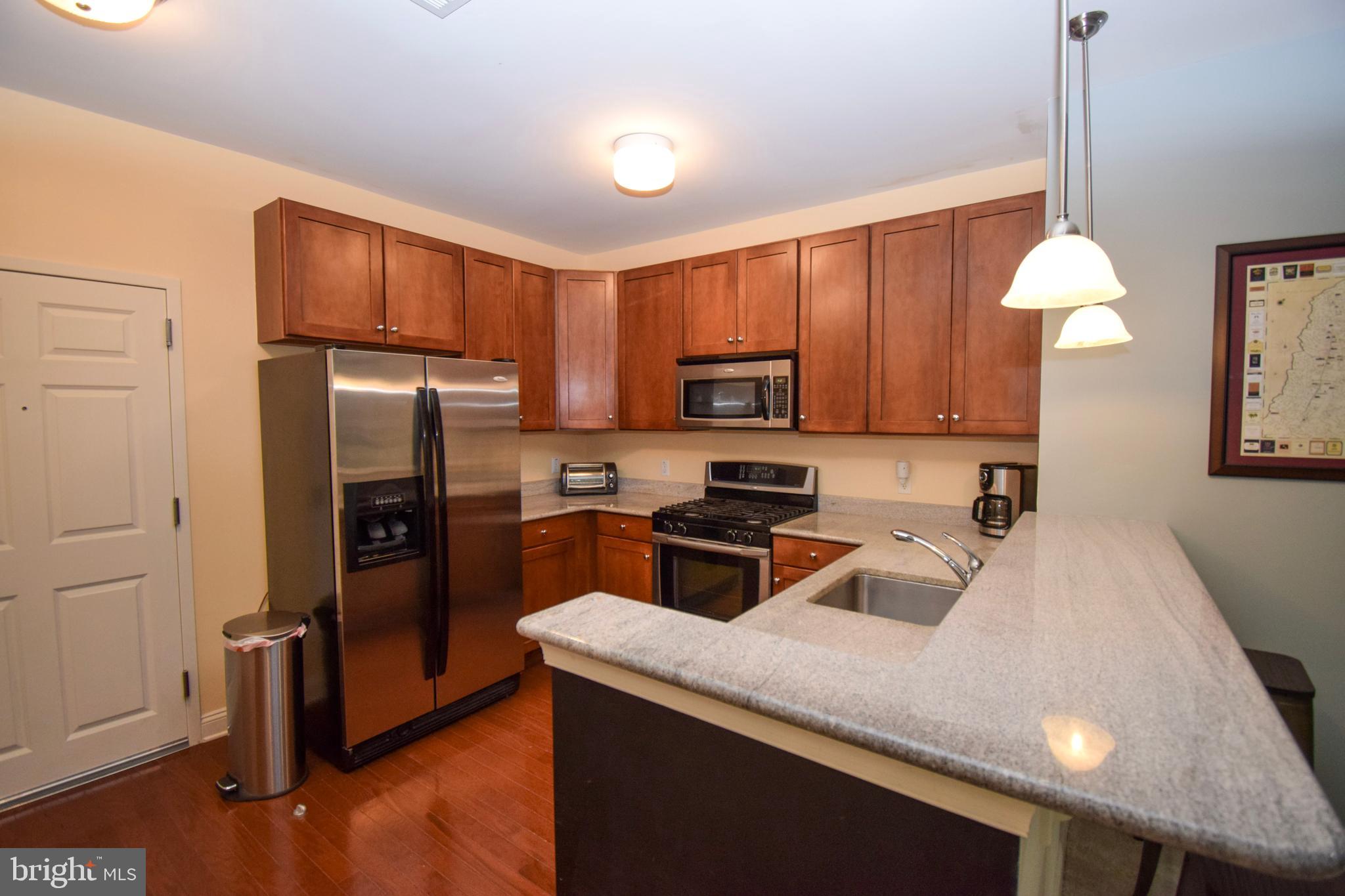 300 W ELM ST #2214
