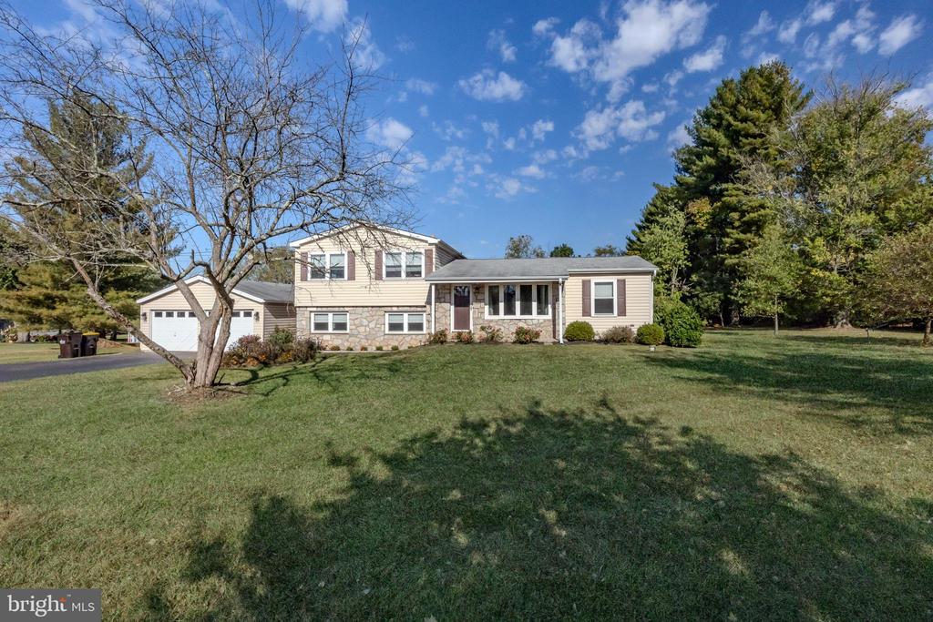 2220 Schlosser Rd