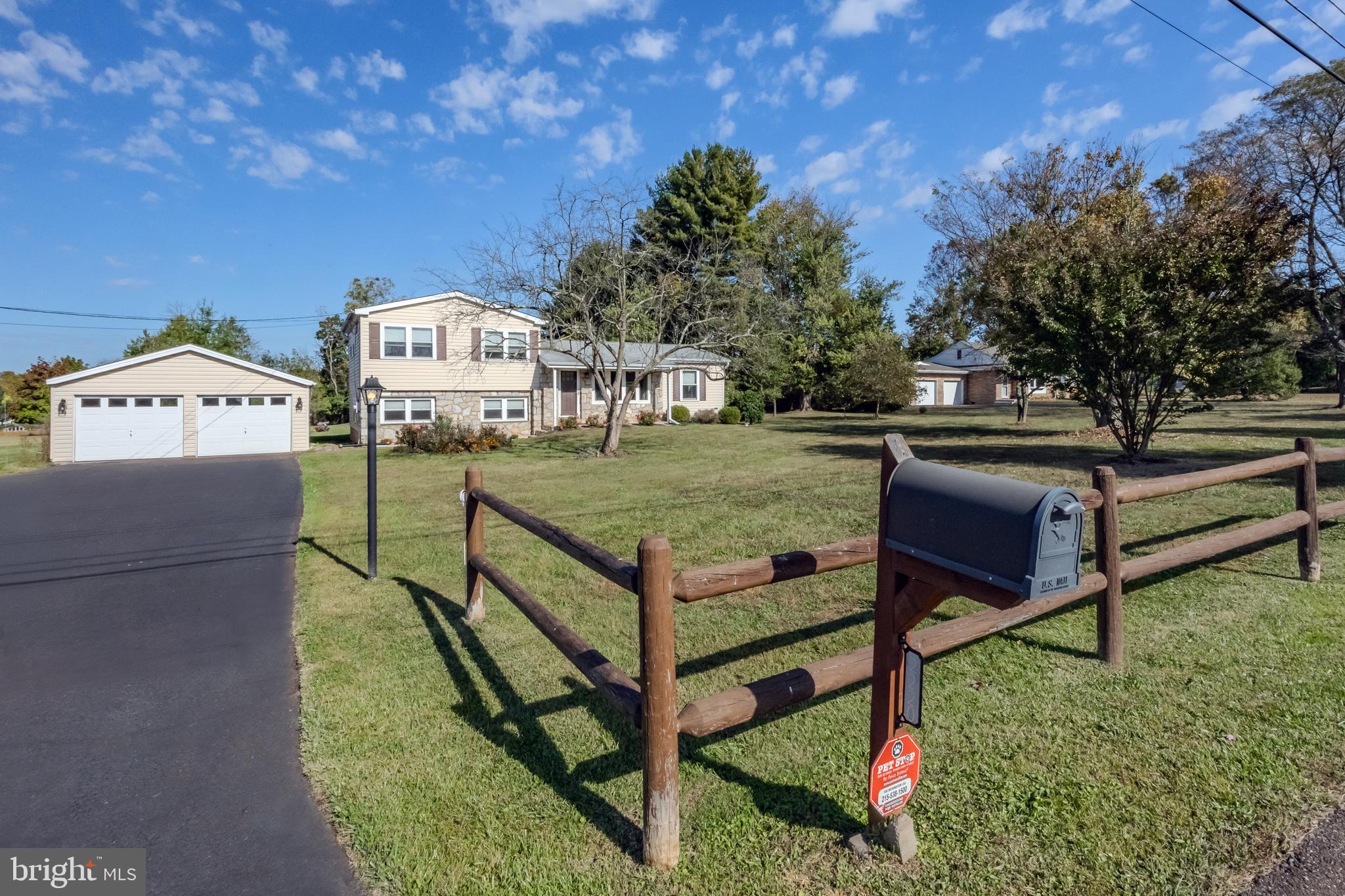 2220 Schlosser Rd