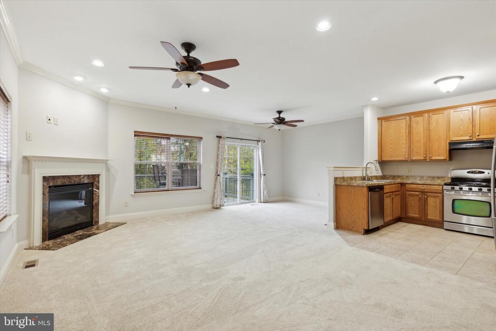 1022 Rosemont Ter