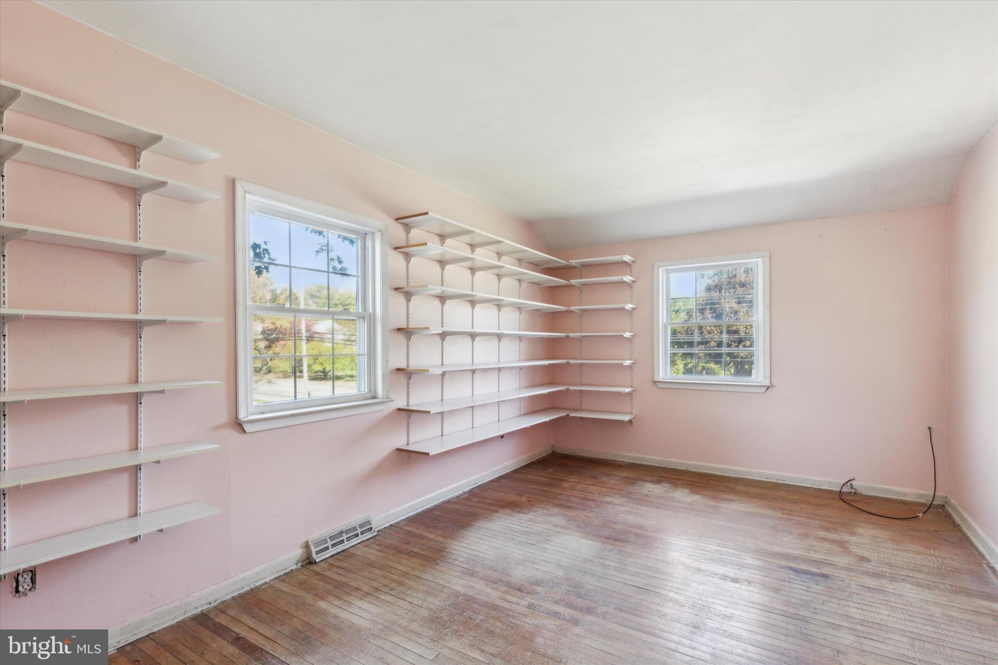 908 Township Line Rd