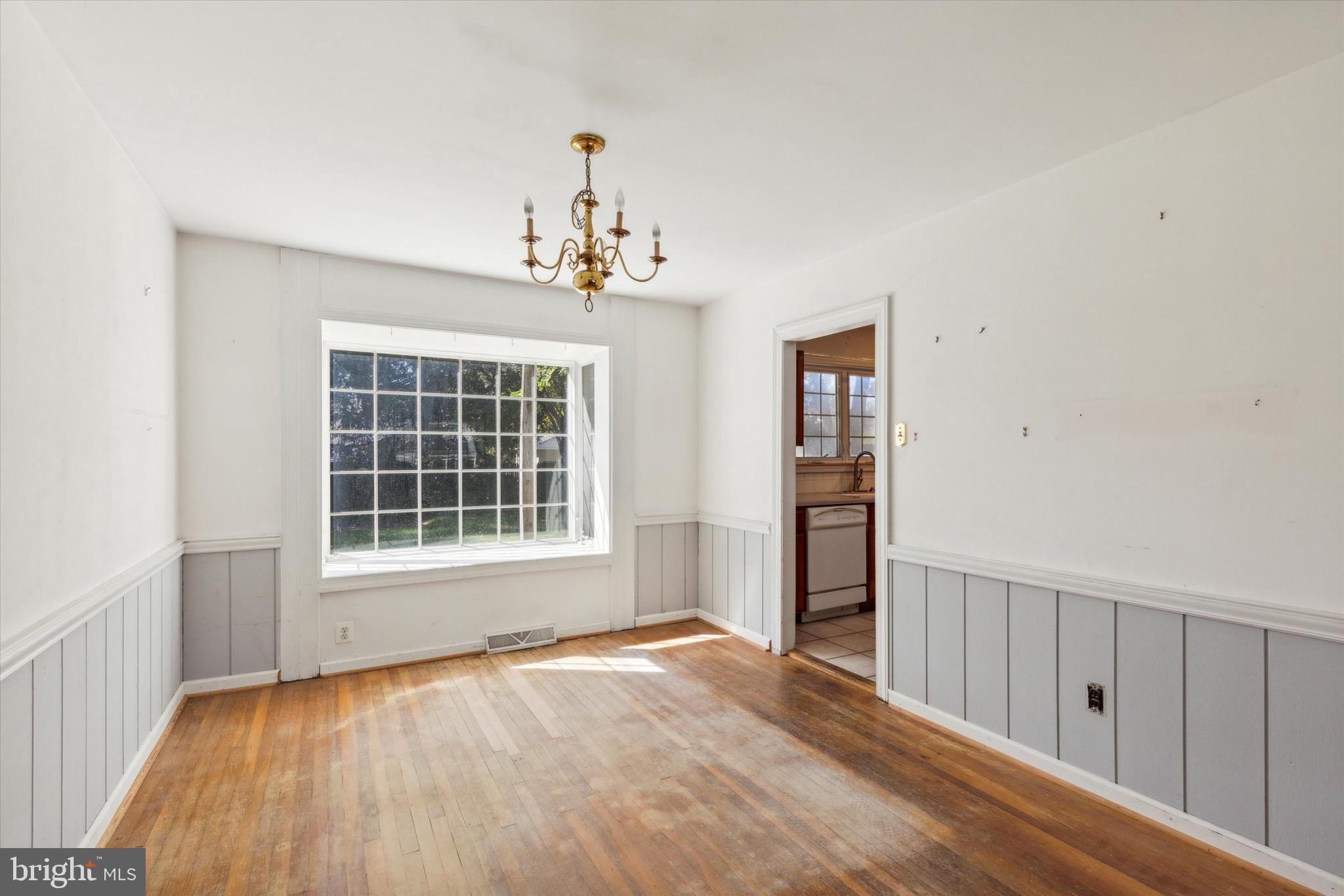 908 Township Line Rd