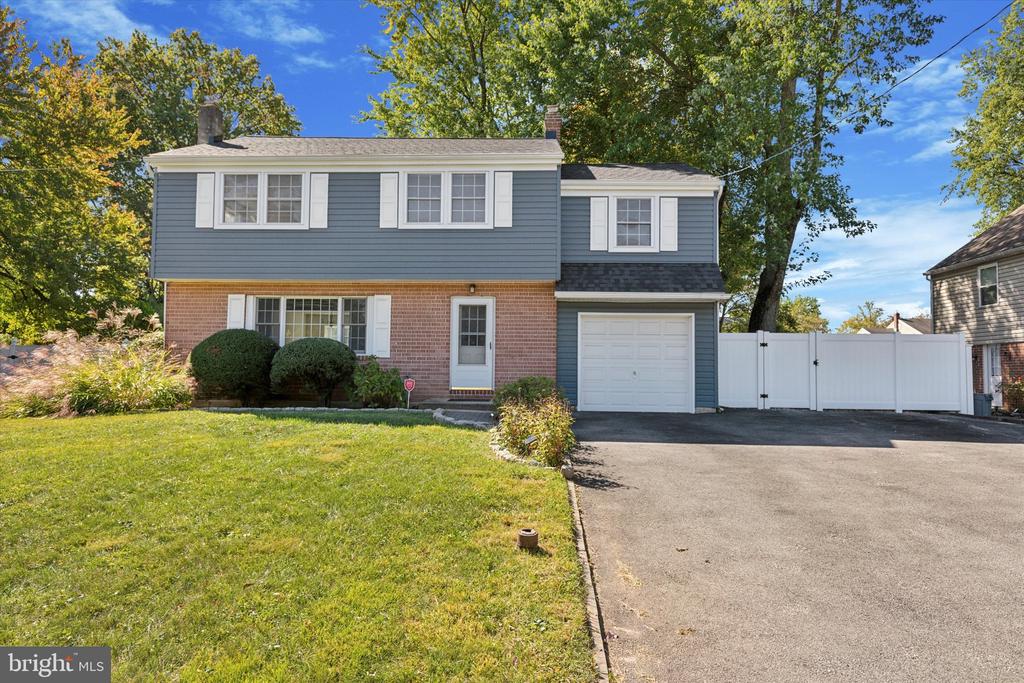 908 Township Line Rd