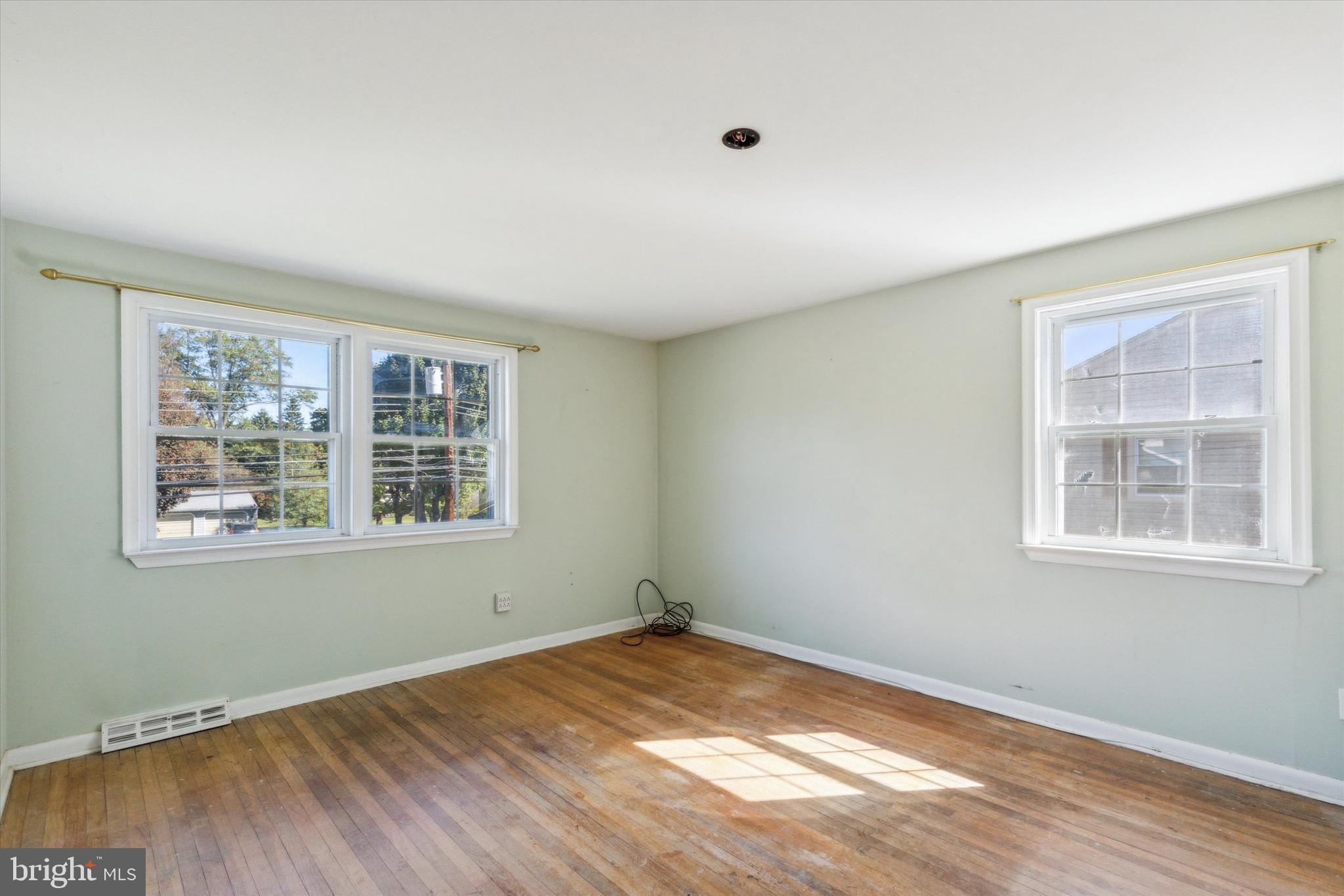 908 Township Line Rd