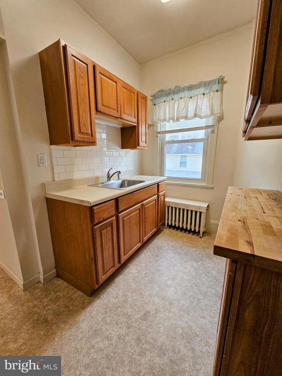 118 LINWOOD AVE #2F