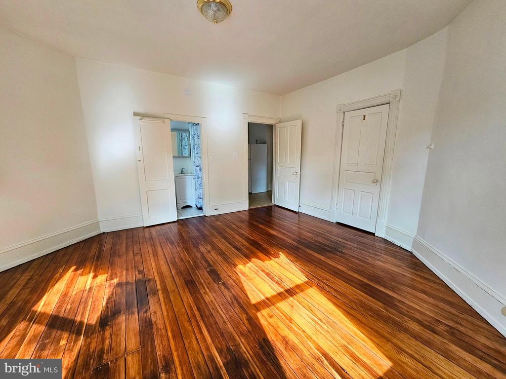 118 LINWOOD AVE #2F