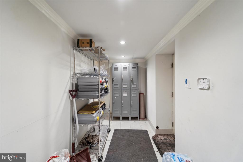 105 Ardmore Ave