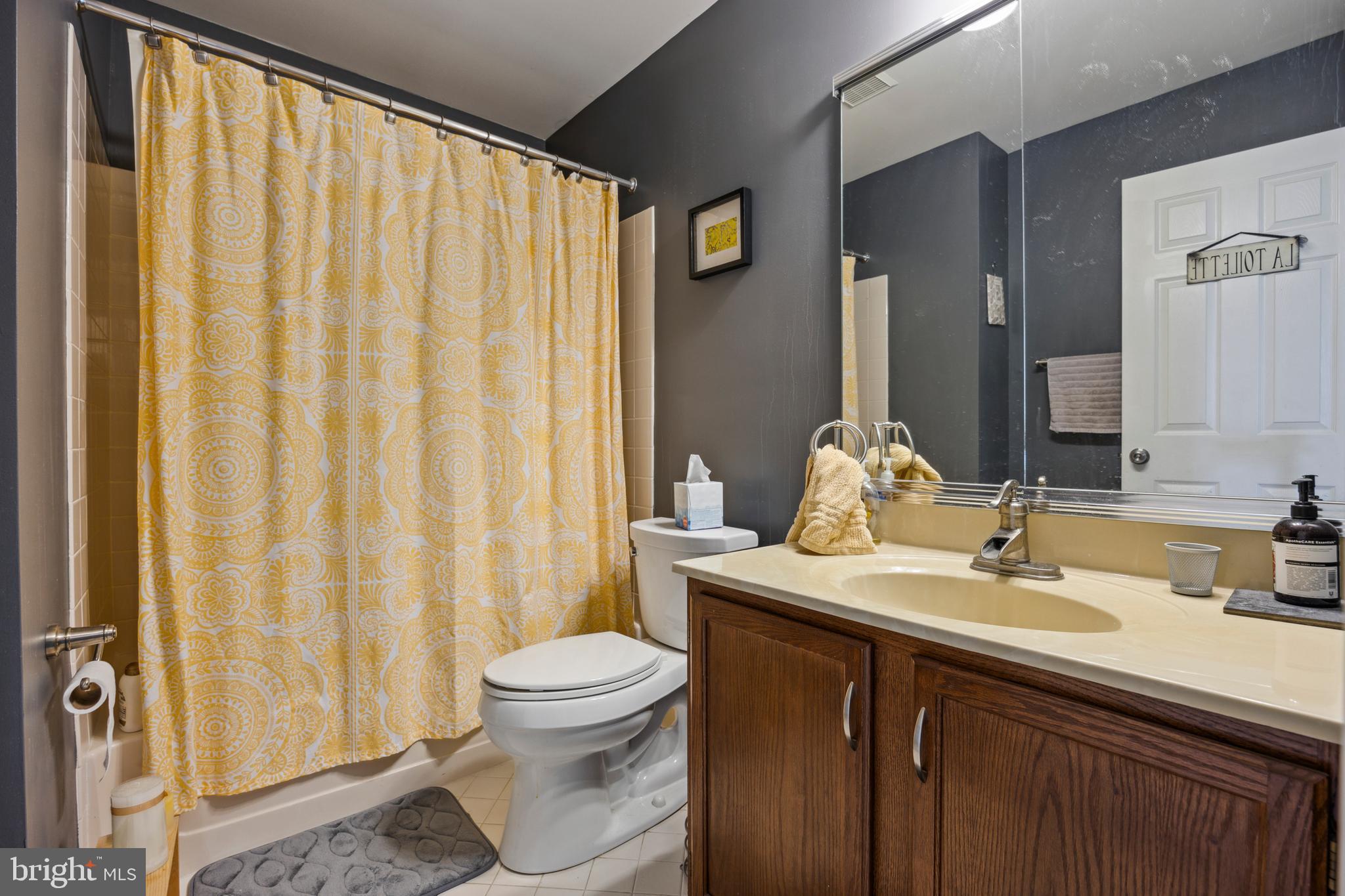 159 CANTERBURY LN