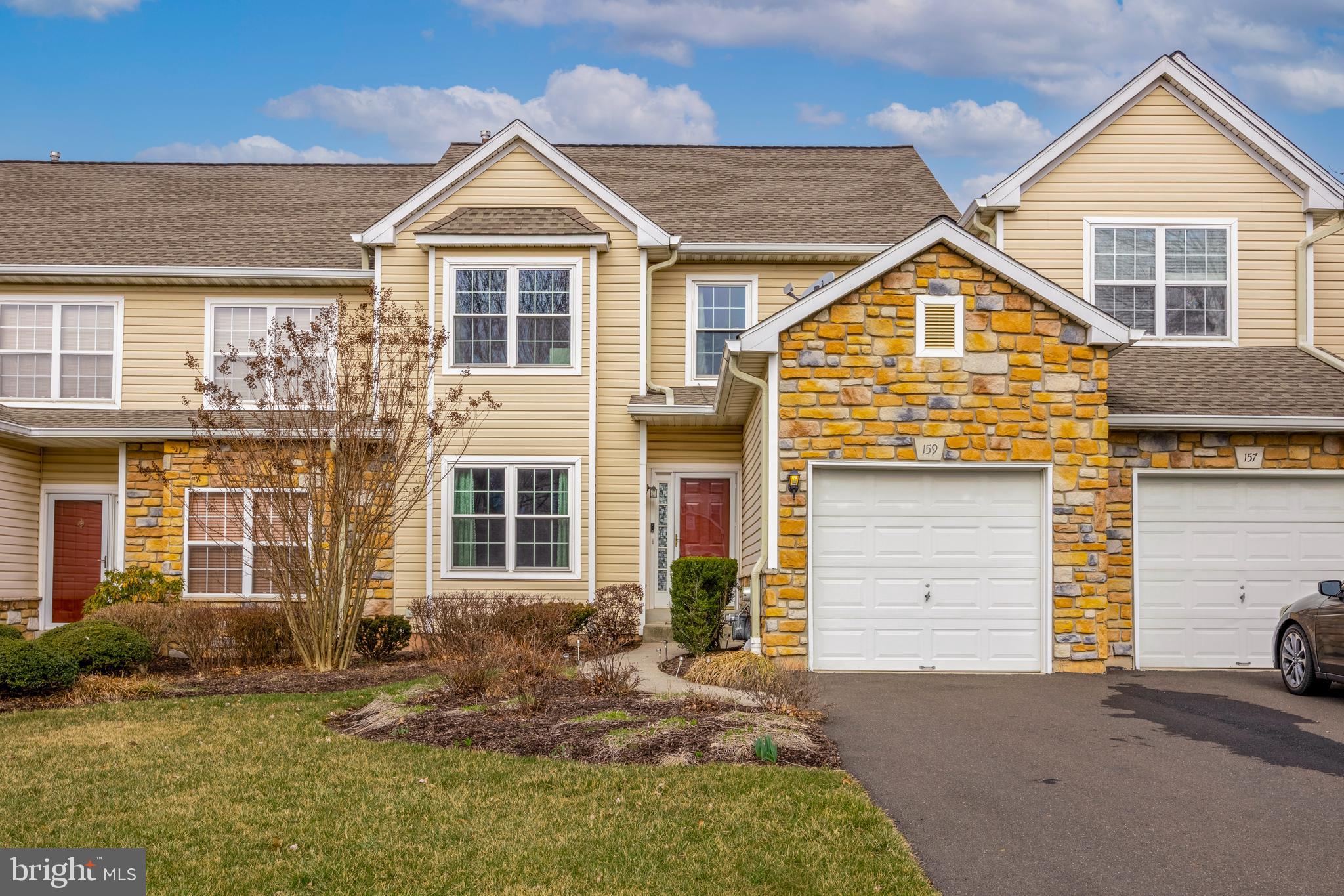 159 CANTERBURY LN