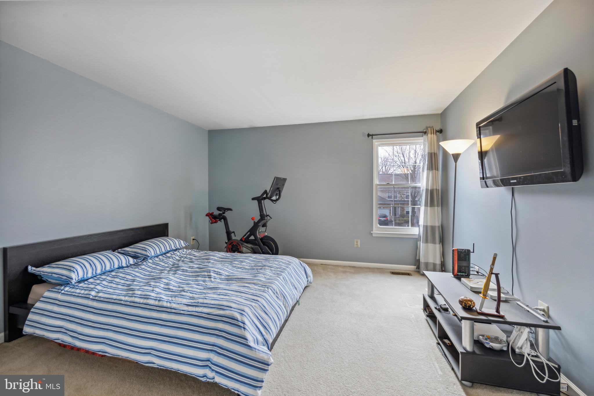 159 CANTERBURY LN