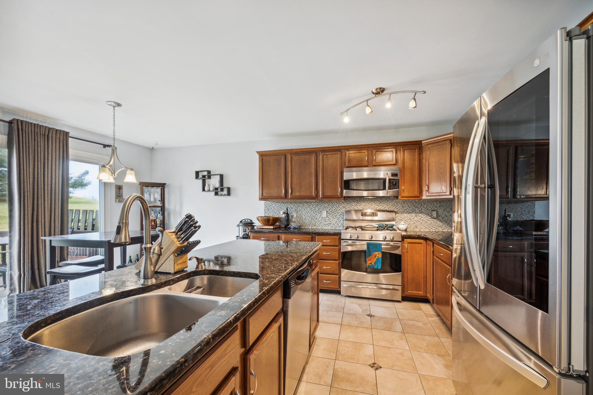 159 CANTERBURY LN