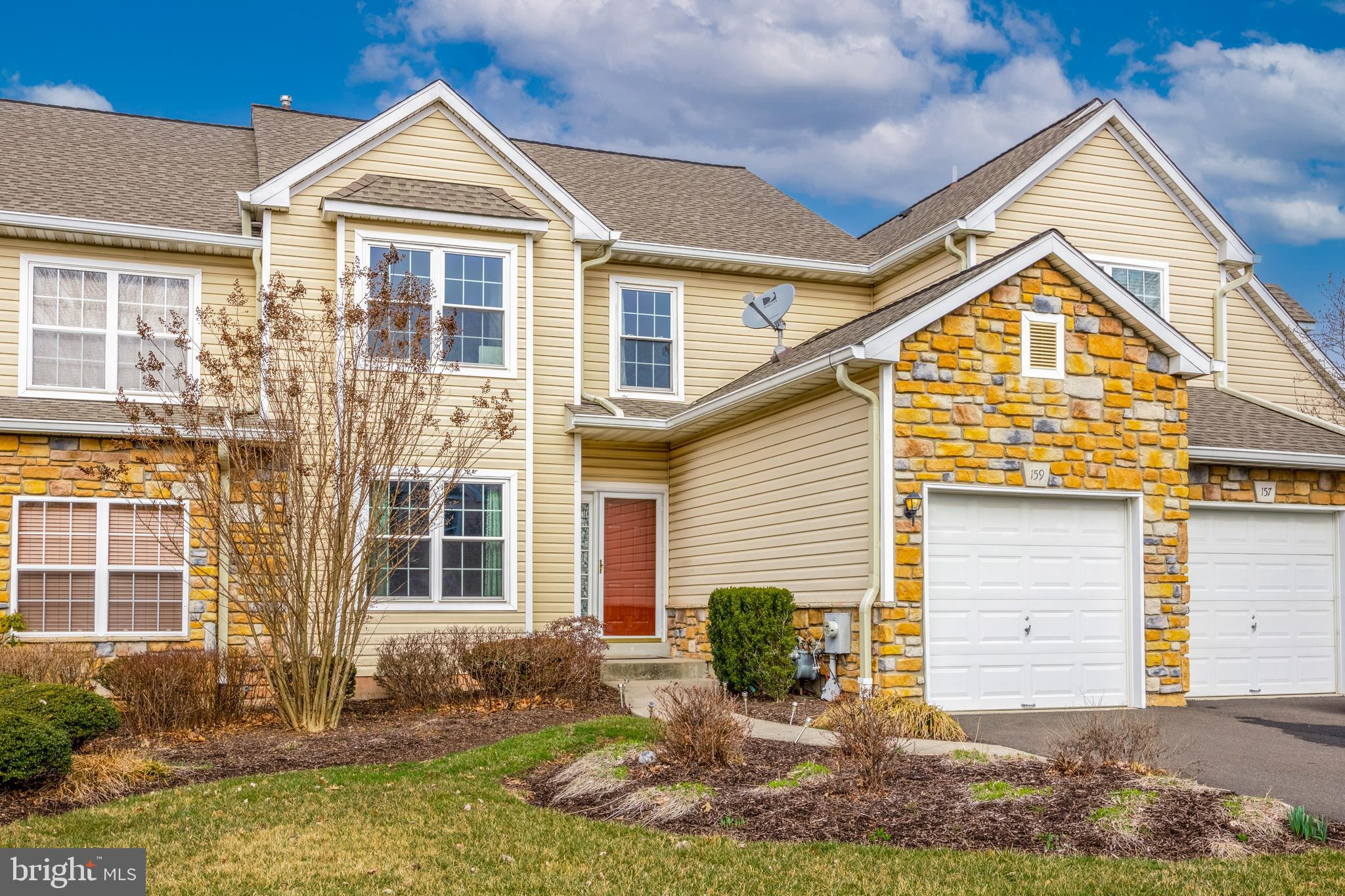 159 CANTERBURY LN