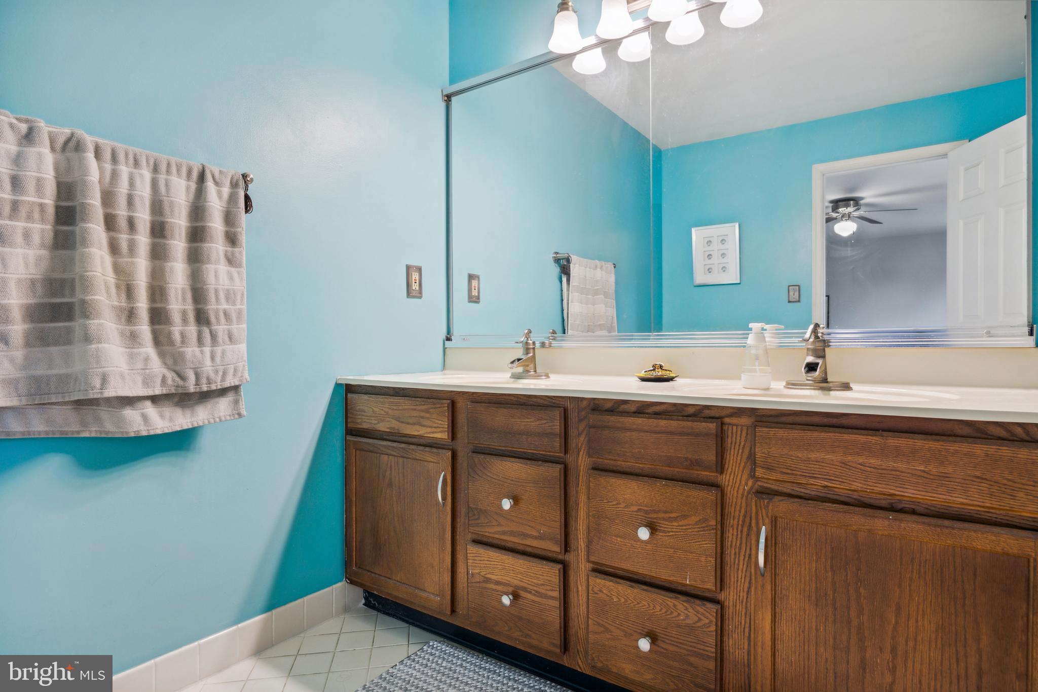 159 CANTERBURY LN