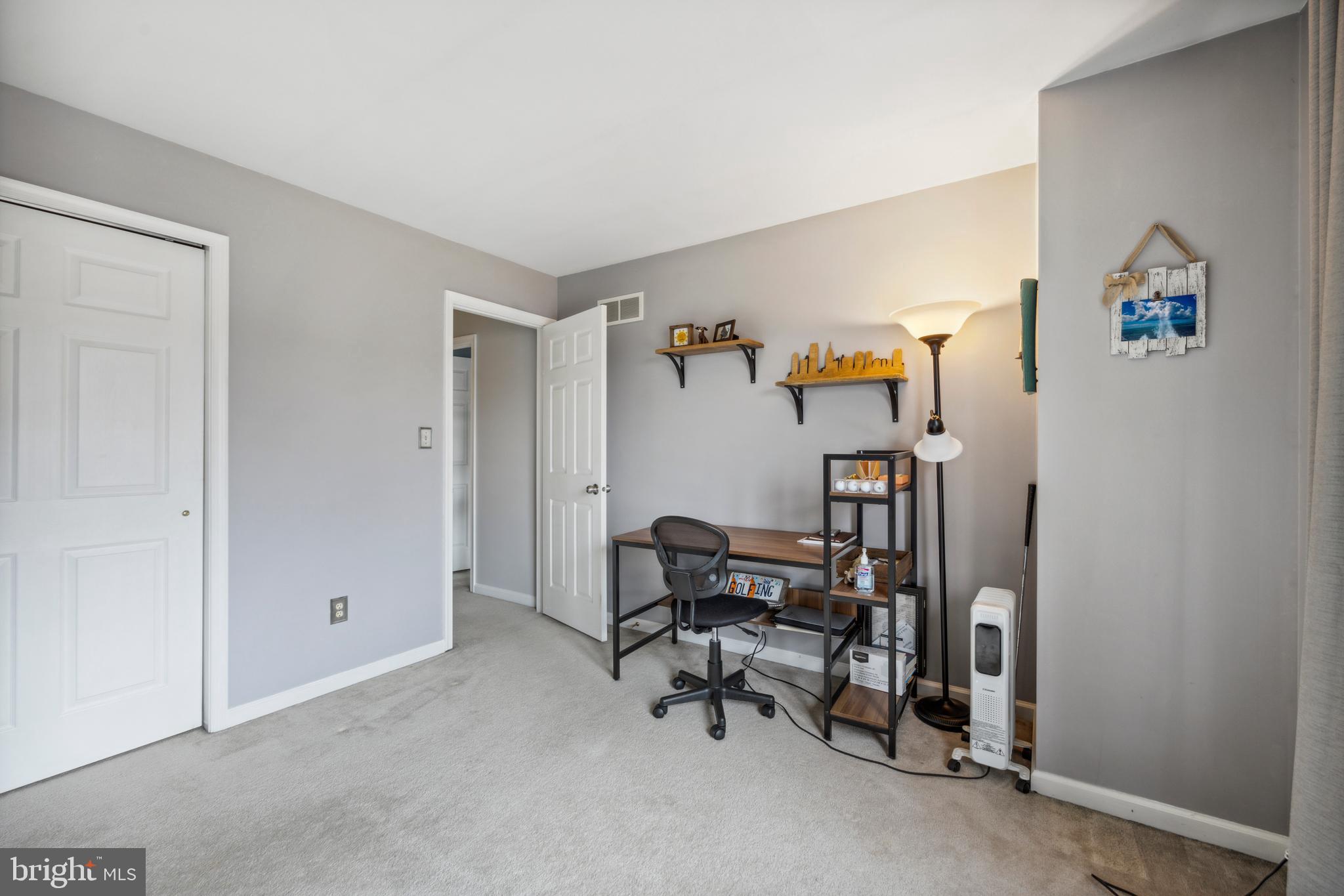 159 CANTERBURY LN
