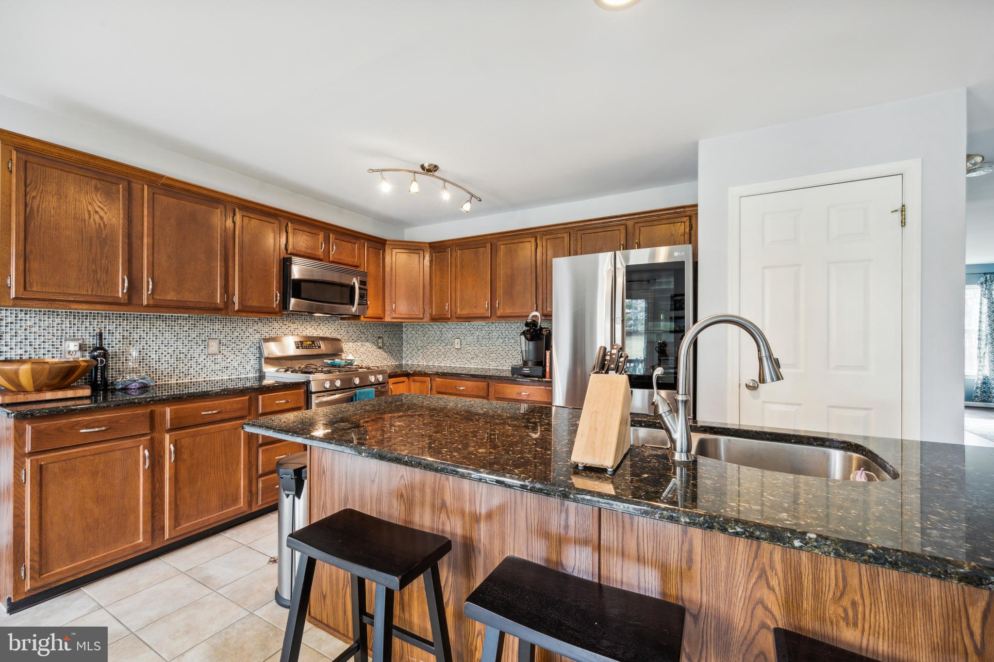 159 CANTERBURY LN