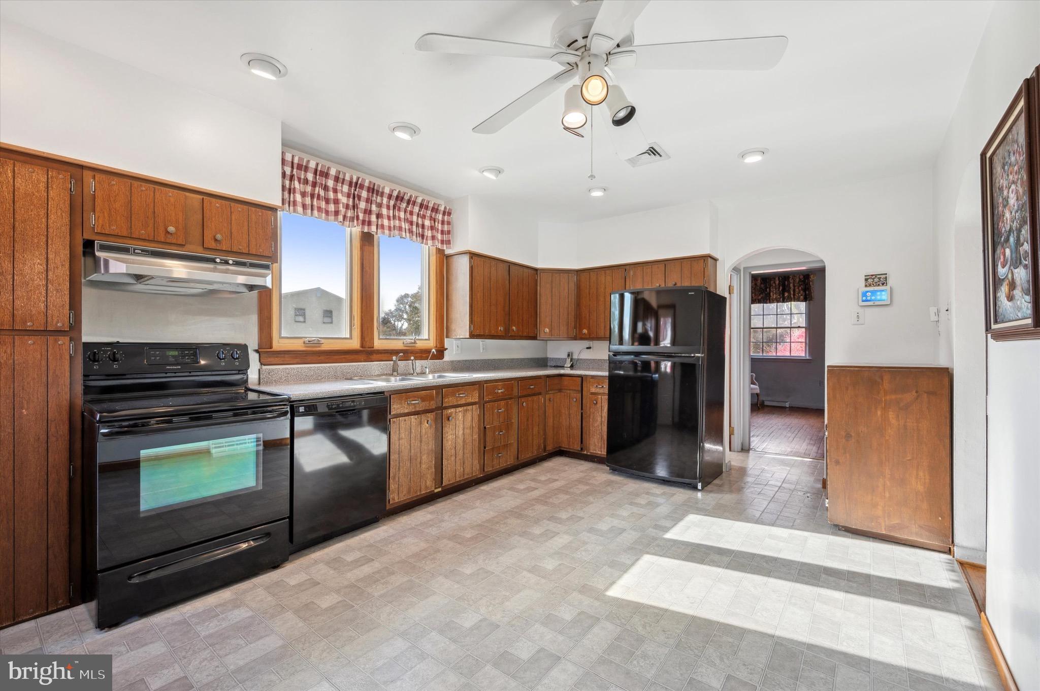 1418 Daws Rd