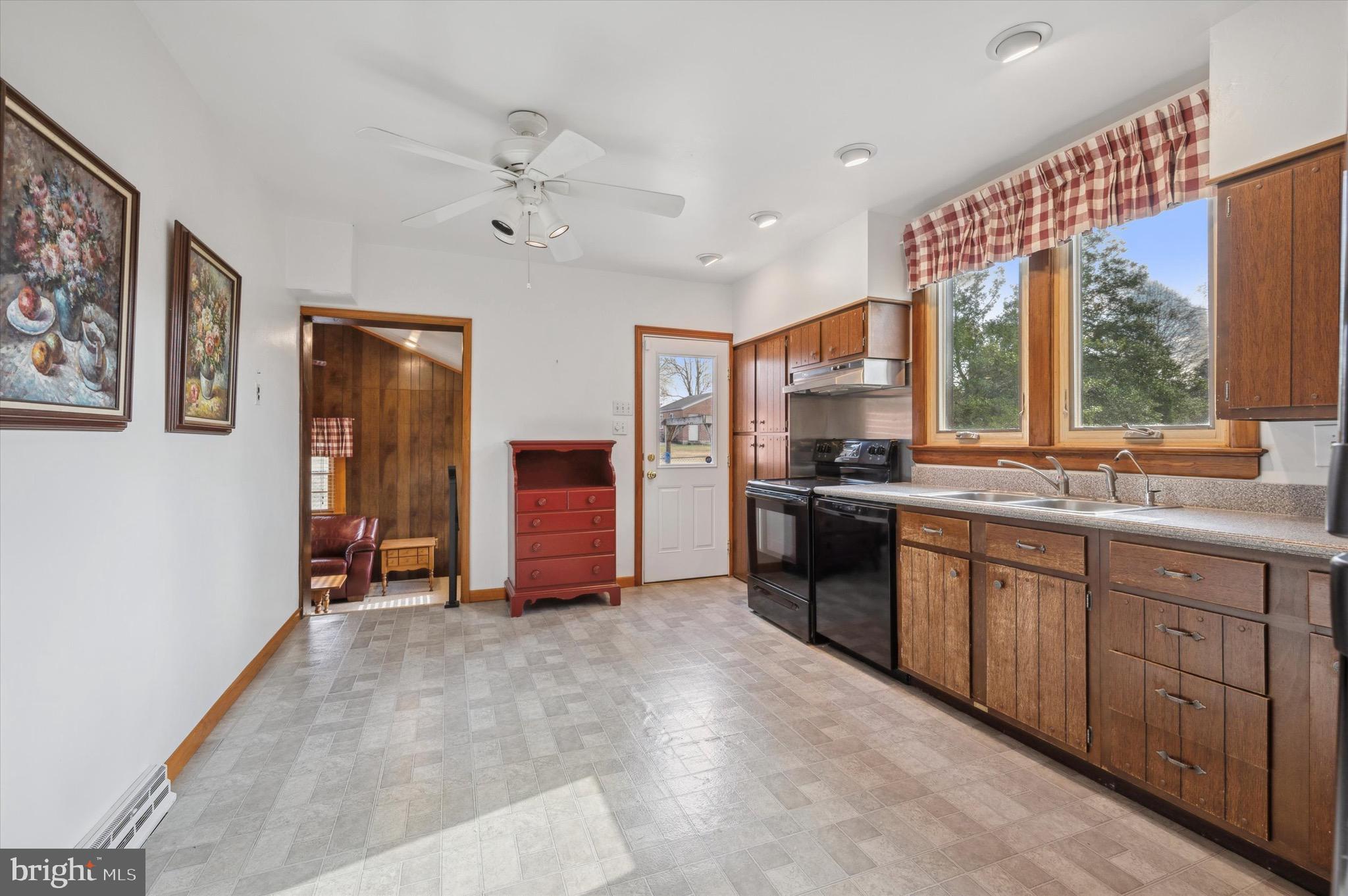 1418 Daws Rd
