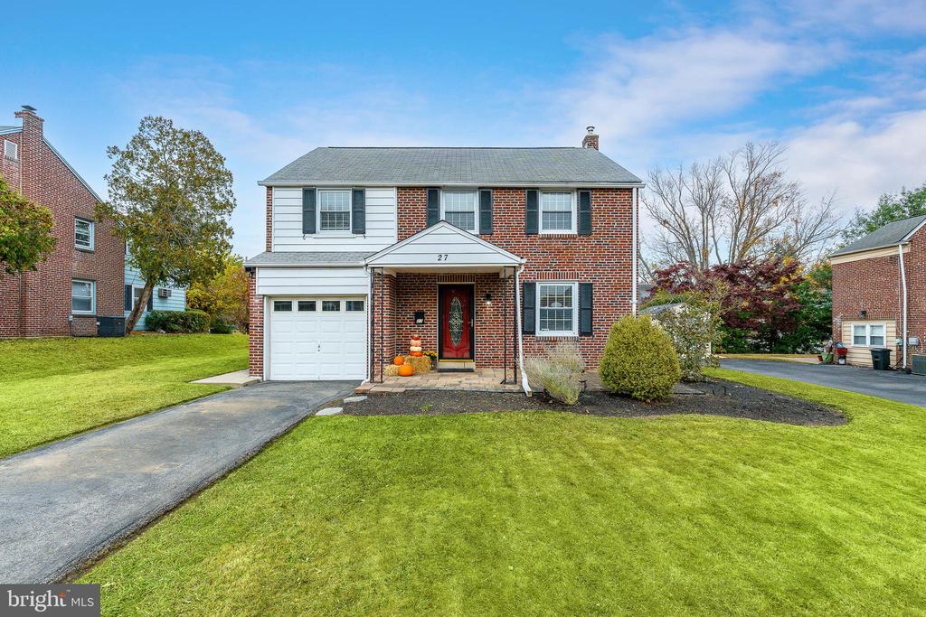 27 Dewey Rd
