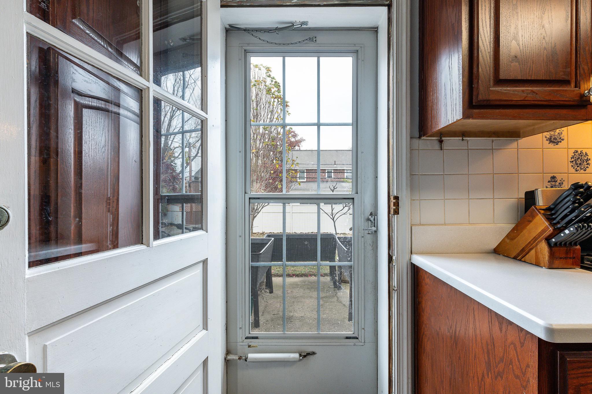 27 Dewey Rd