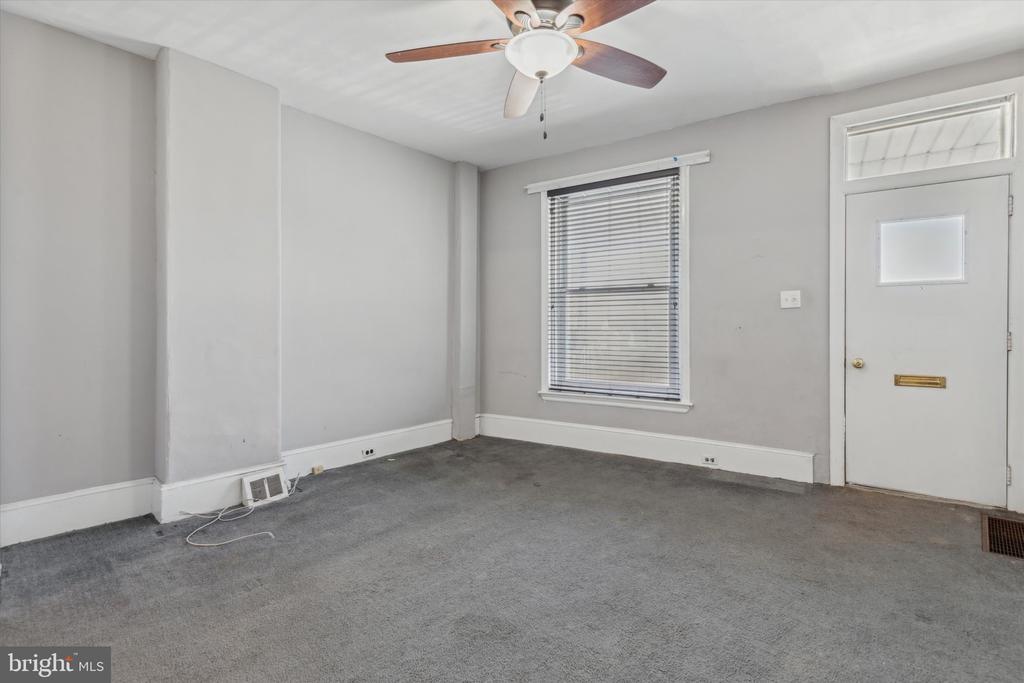 66 Price St