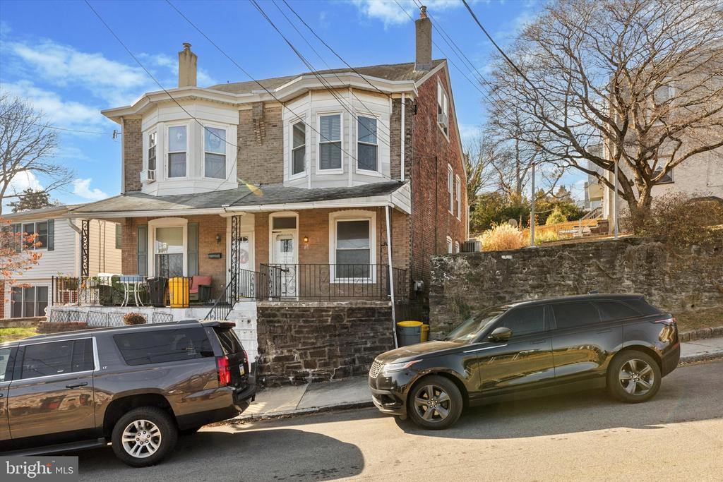 66 Price St