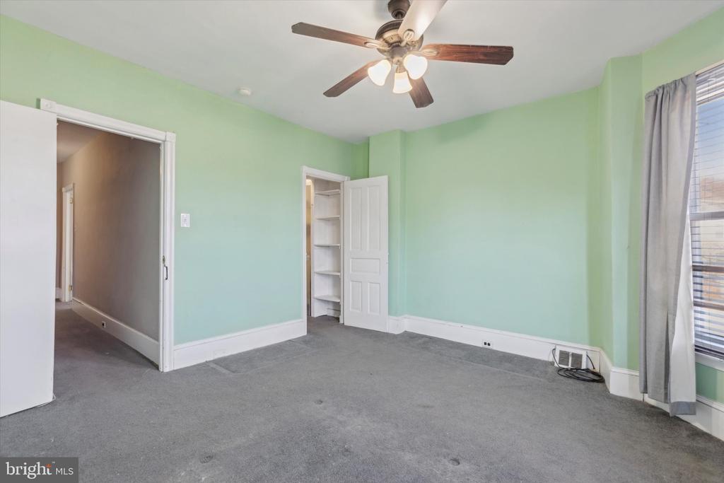 66 Price St