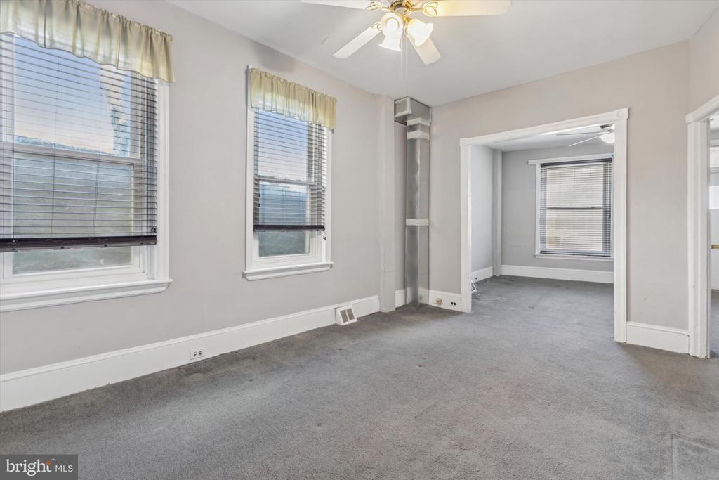 66 Price St