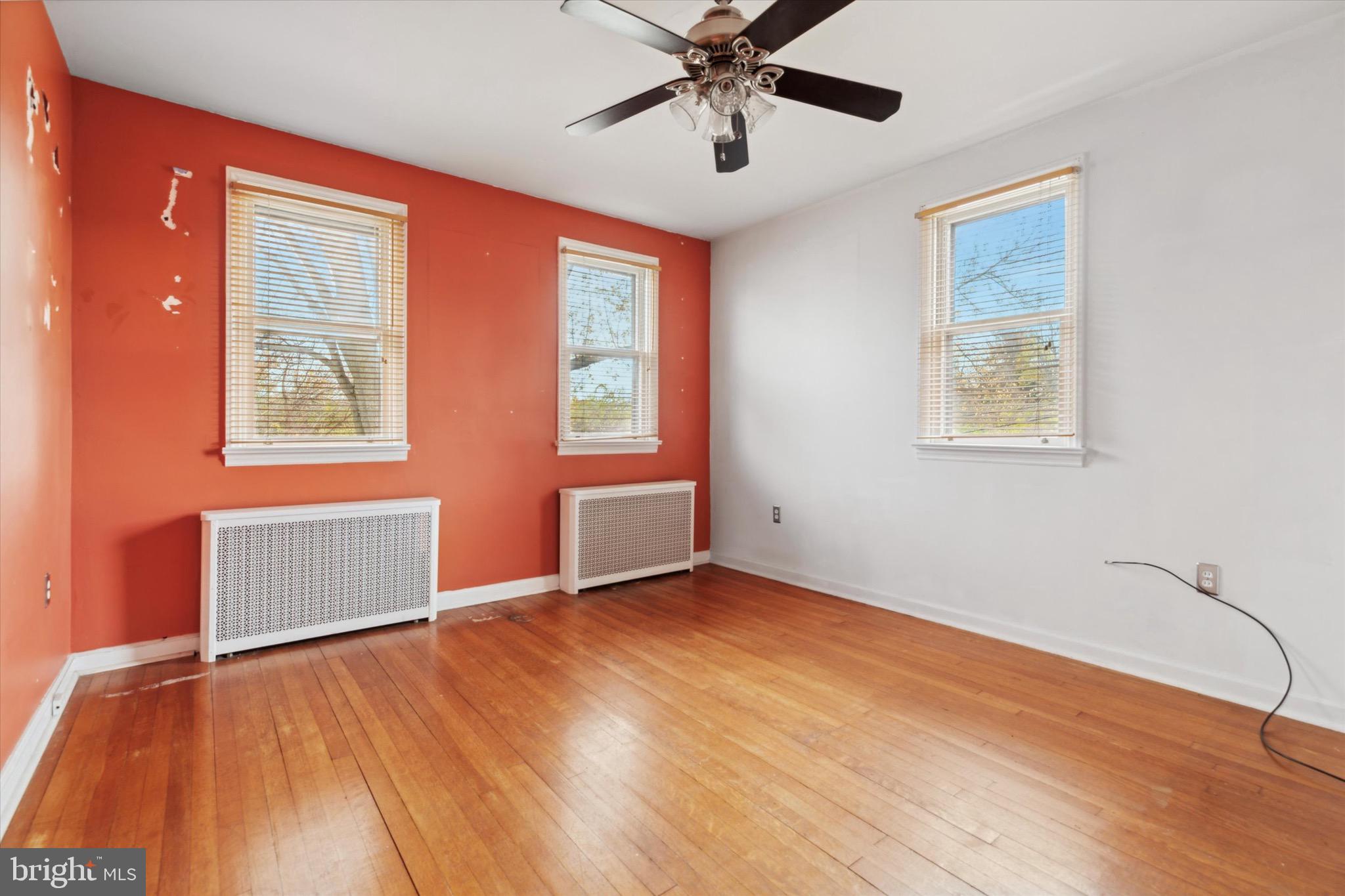 619 Old Elm St