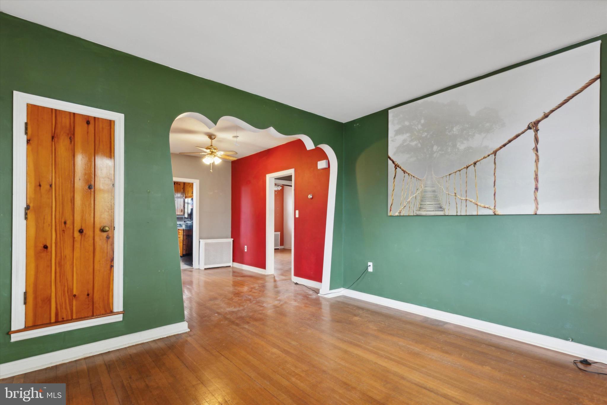 619 Old Elm St