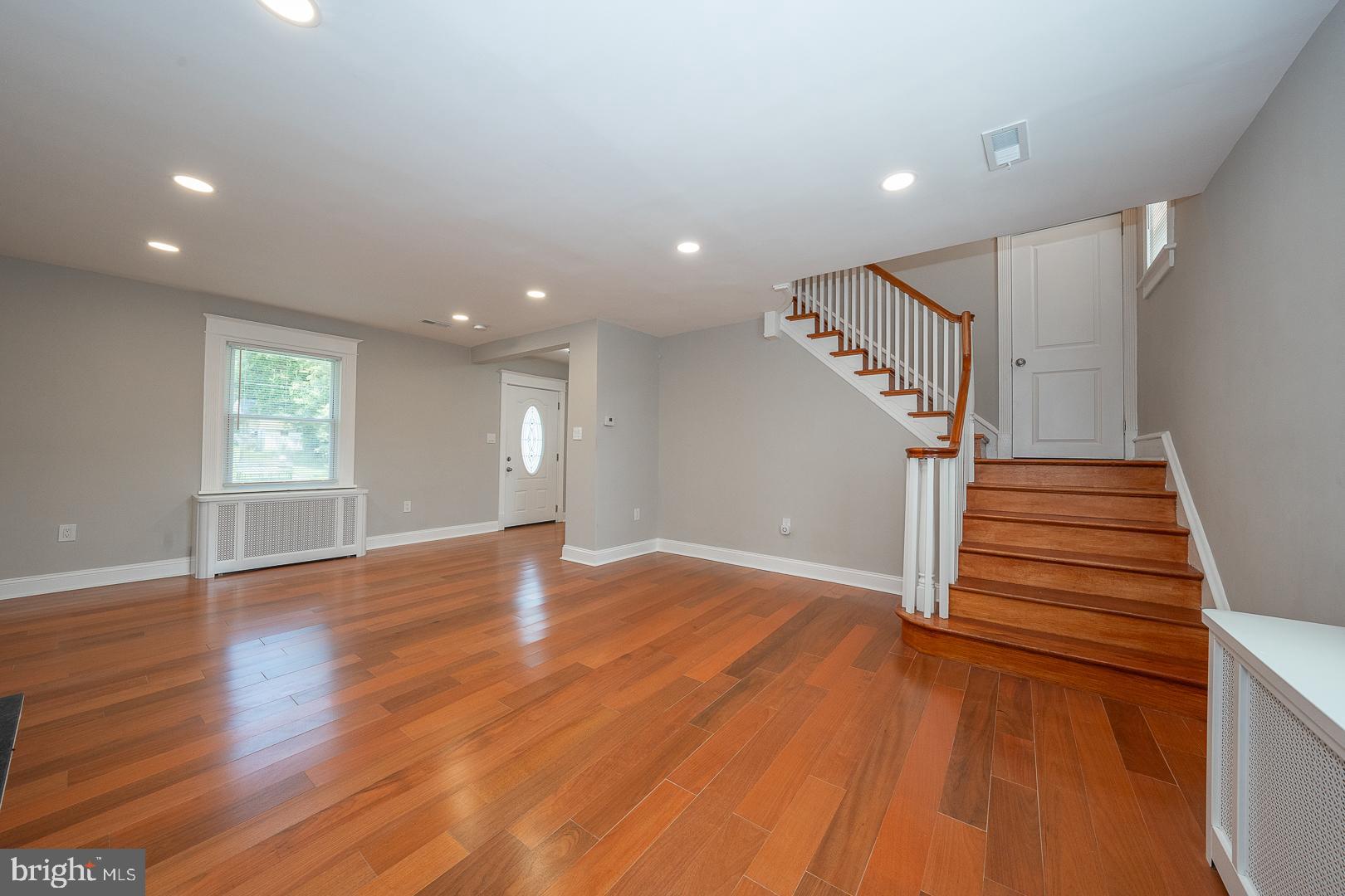 556 SHOEMAKER RD