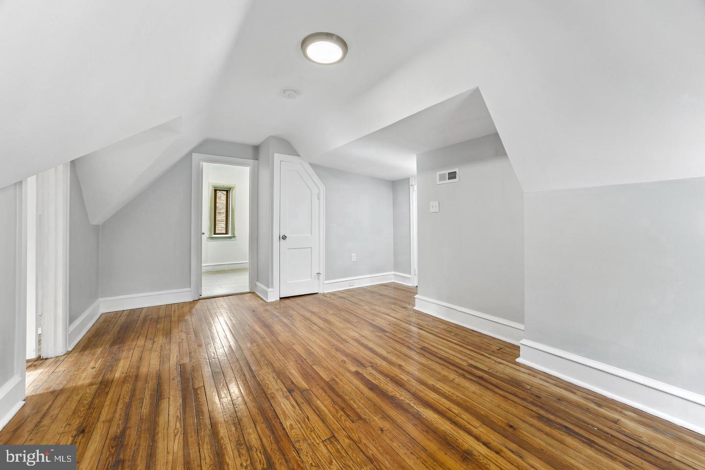 541 E CHURCH