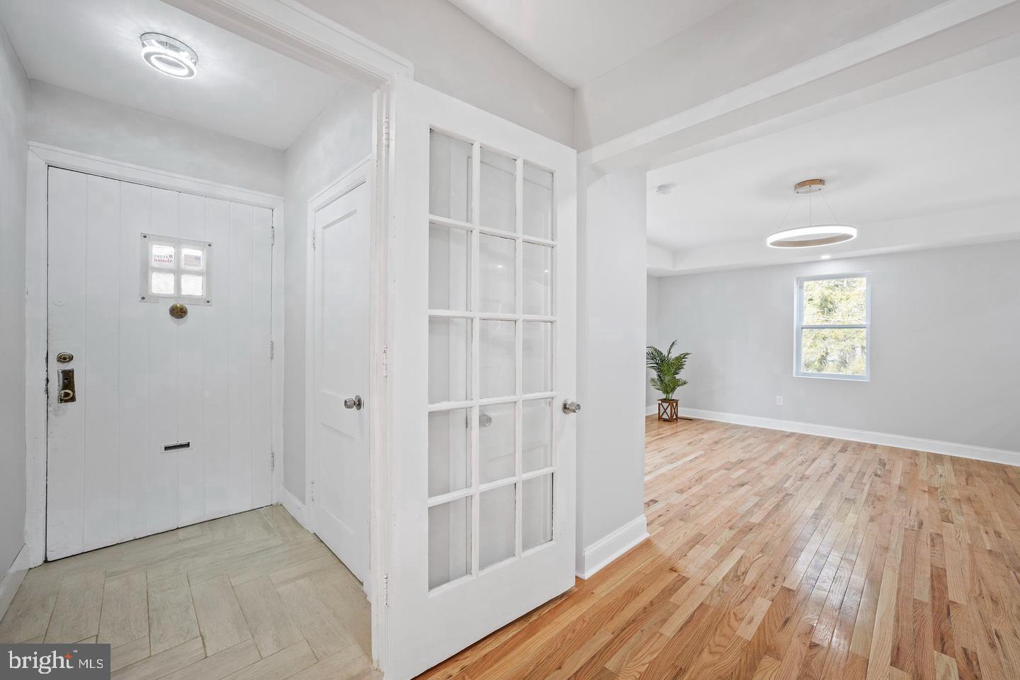 541 E CHURCH