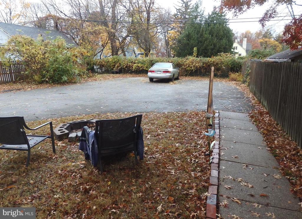 126 GRANDVIEW RD