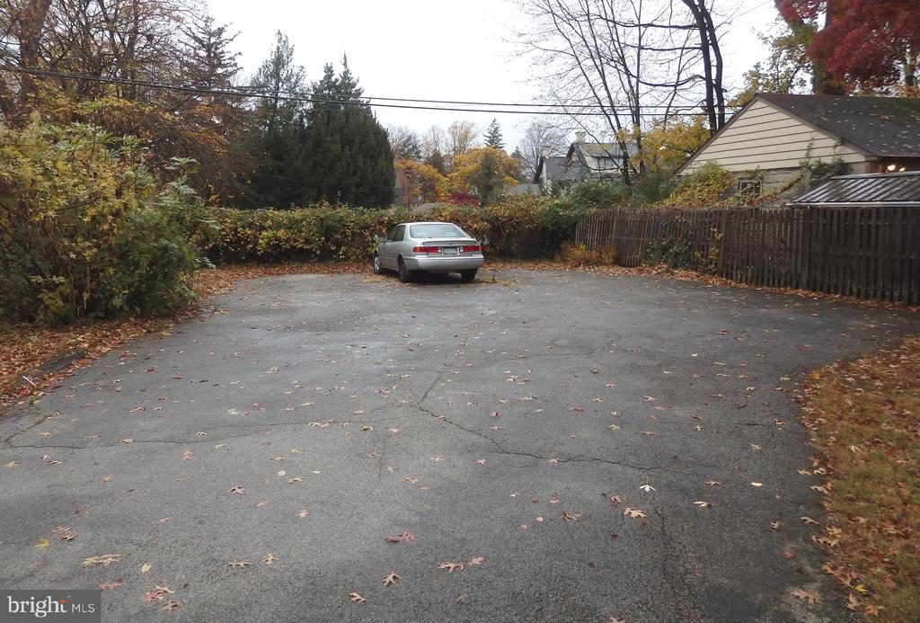 126 GRANDVIEW RD