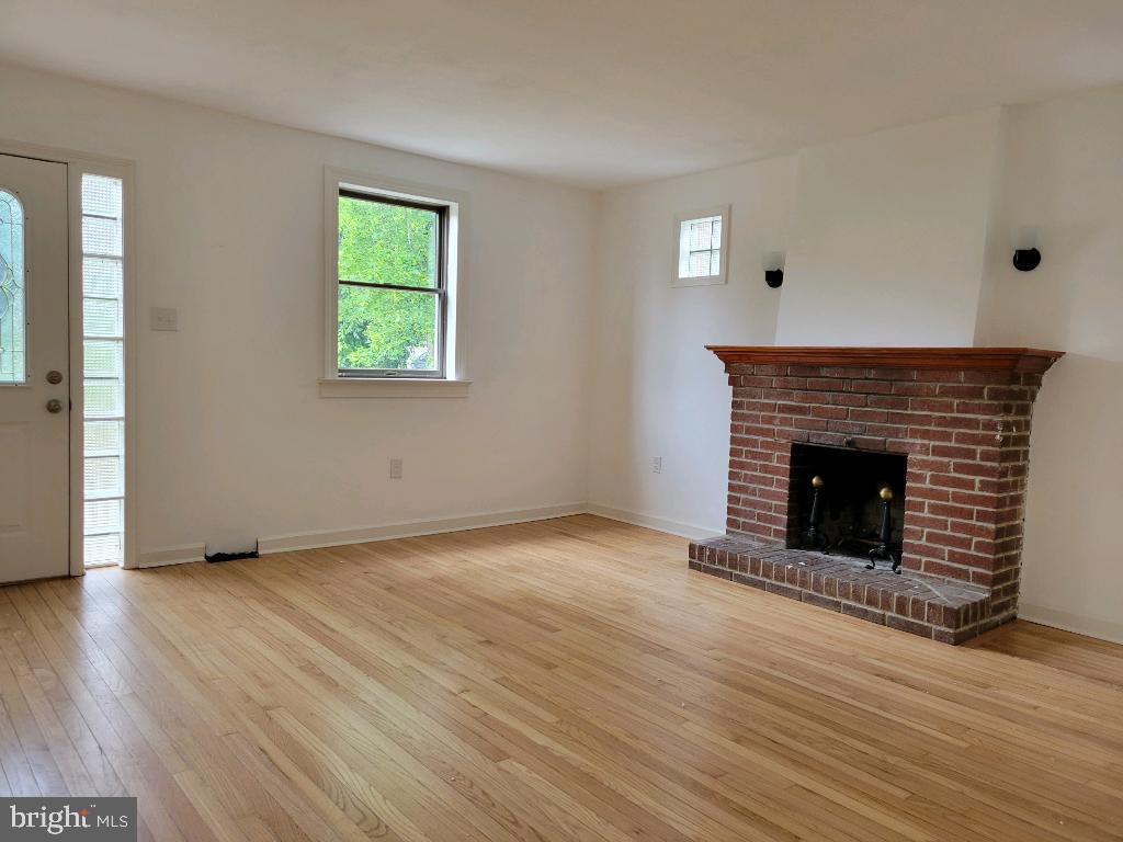 734 SUNNYSIDE AVE #1