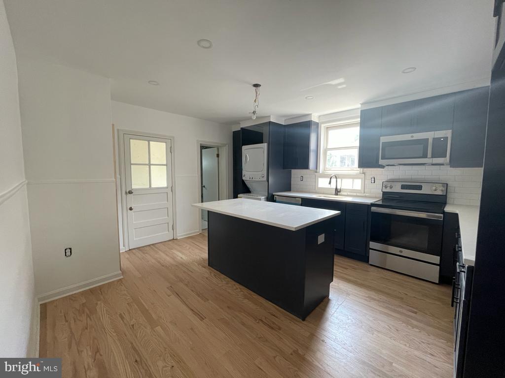 734 SUNNYSIDE AVE #1