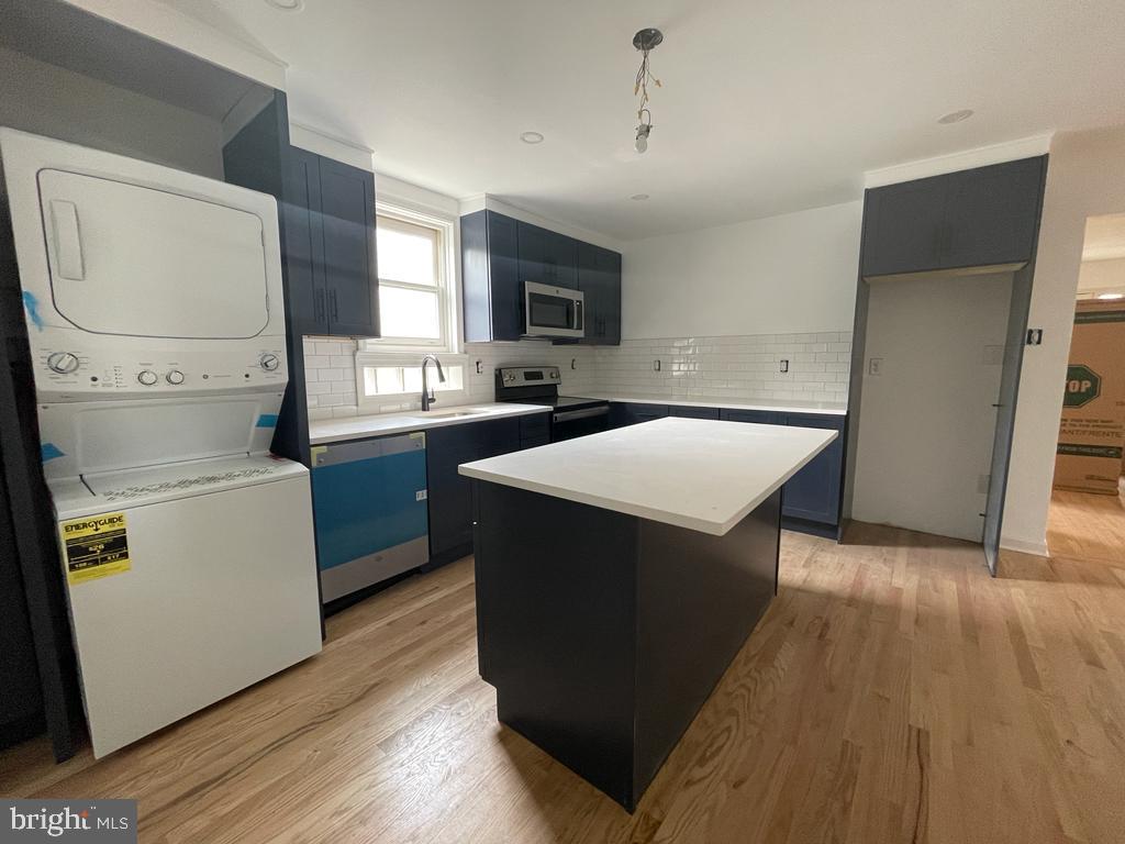734 SUNNYSIDE AVE #1