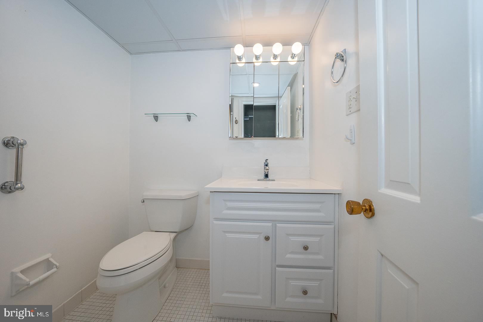 601 W Montgomery Ave #1