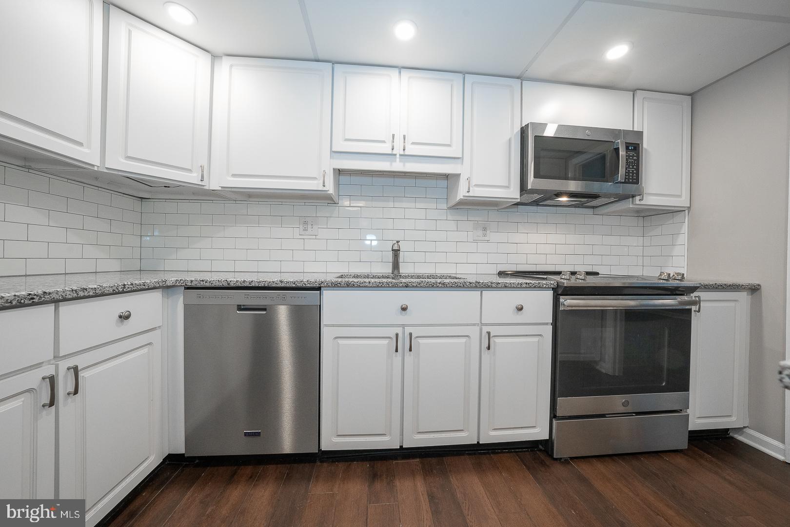 601 W Montgomery Ave #1