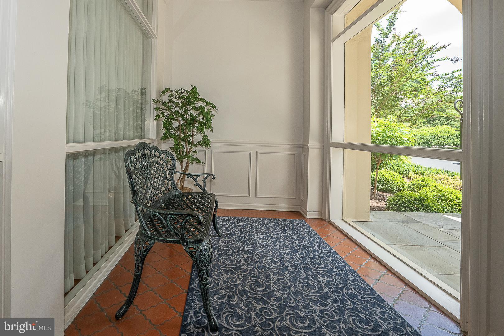 601 W Montgomery Ave #1