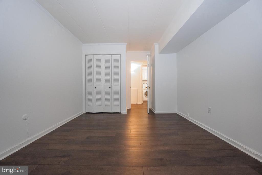 601 W Montgomery Ave #1