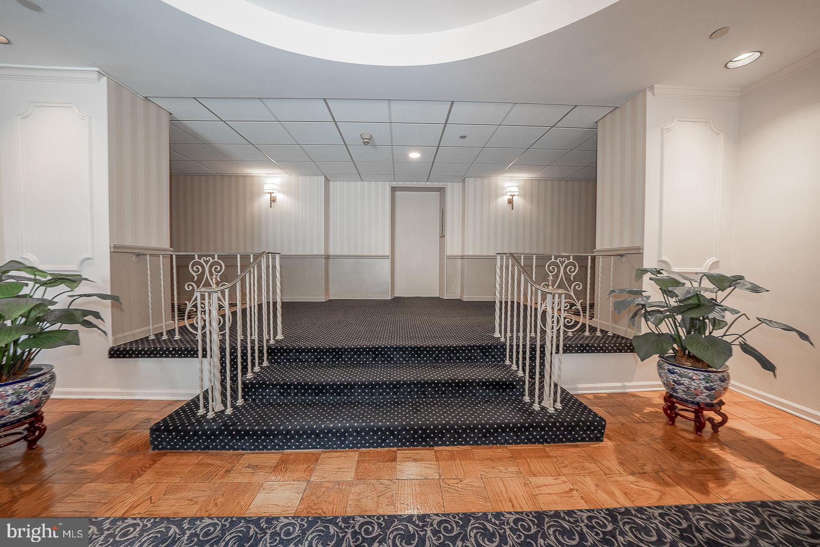 601 W Montgomery Ave #1