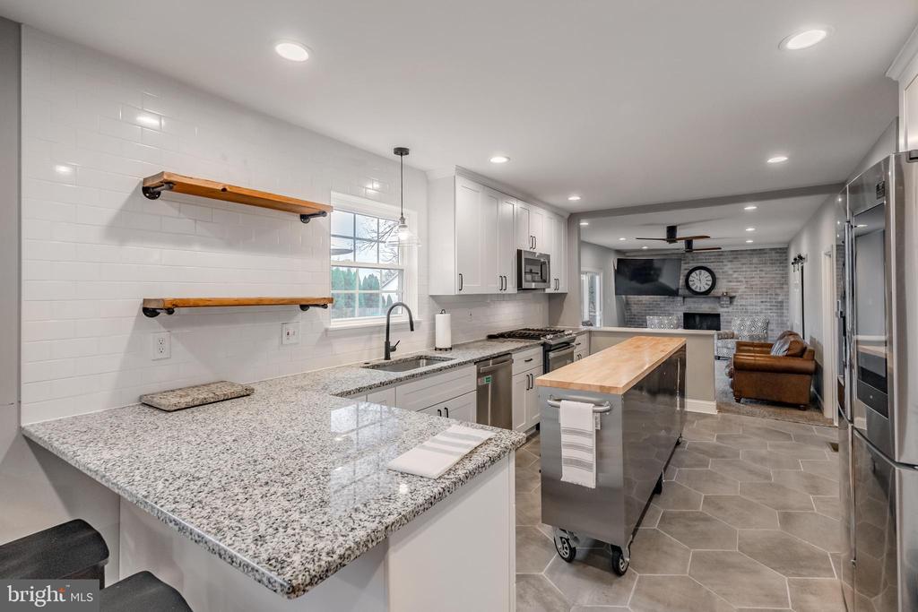 2914 Toll Gate Dr